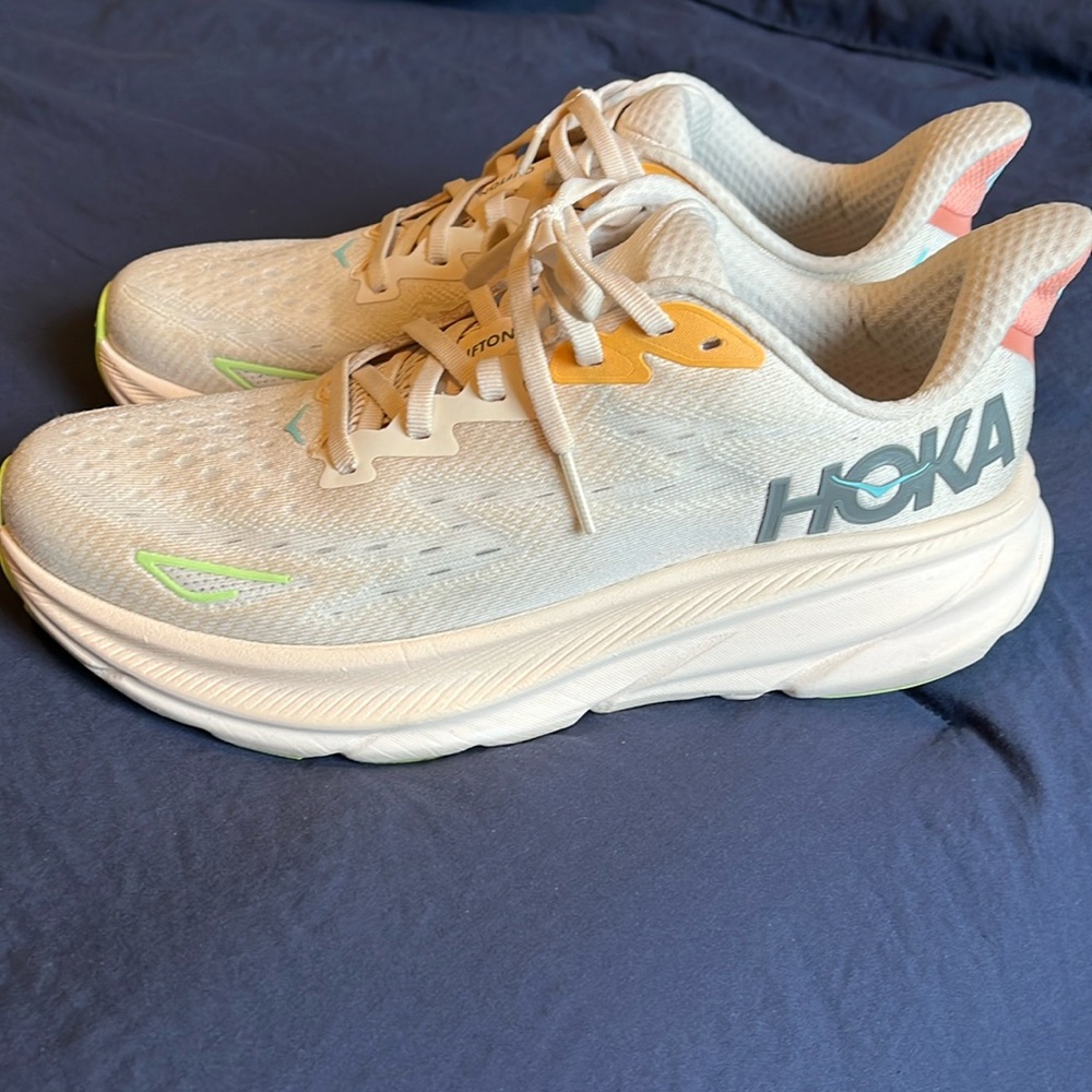 HOKA Clifton 9
